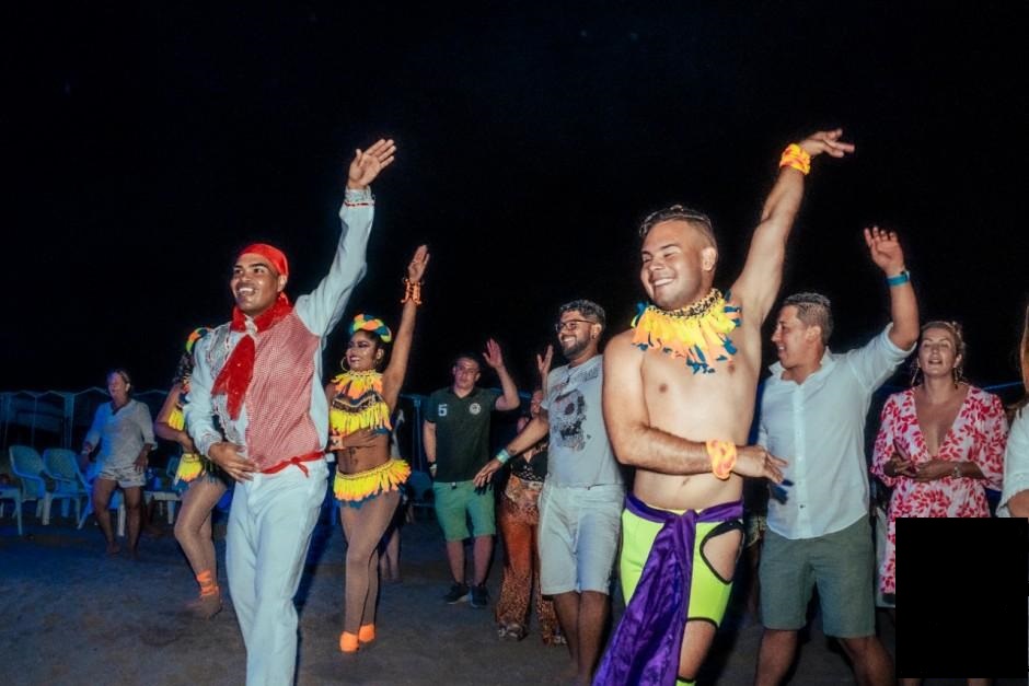 Fiesta Blanca Katamarán Tayrona